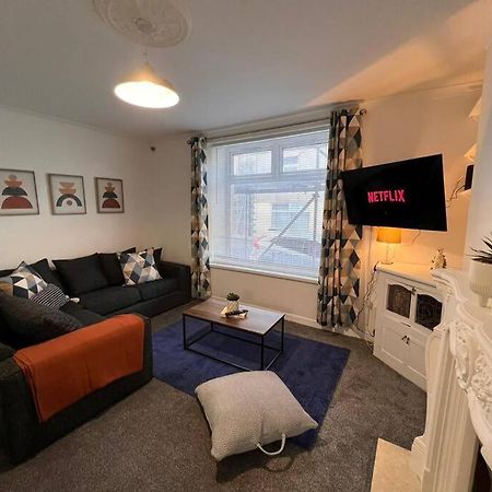 Bridge Place - Spacious Home With Plenty Of Beds! Мертир-Тидвилл Экстерьер фото